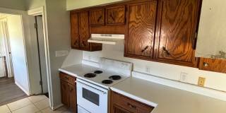 Charming 3-Bedroom Stone Home with Spacious Yard Gallery 6