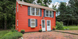 89 Middletown Road Gallery 1