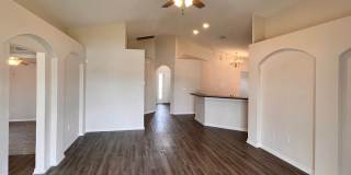 Spacious Three-Bedroom Home in Savannah Estates Gallery 7