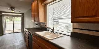 Beautiful 3 Bedroom 2 Bath Condo in Point Loma w/Three Private Patios Gallery 12