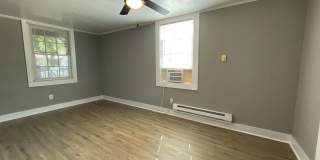 216 E Division - Pilot Point Gallery 12