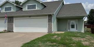 Large 2 bedroom duplex in Shawnee Heights School District Gallery 14