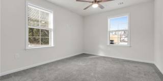 1513 Maple Street unit: 202 Gallery 18