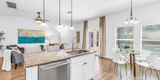 4/3/2 HOME IN EDINA GARDEN OF EDEN Gallery 14