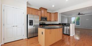 Large Townhome in Wormans Mill! Gallery 19