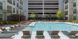 Gateway Chastain Gallery 33