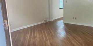 2206 Sarah Street Gallery 4