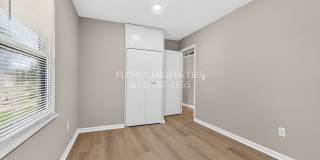 Modern Finishes & Hardwood Floors – 4BR Columbus Gem Gallery 25