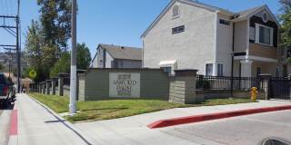 2 Bedroom - 2.5 Bathroom Condo in gated community Gallery 1