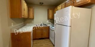 Cute 2 Bed Duplex Available Now - 2 bed, 2 bath, 1 car garage! Gallery 5