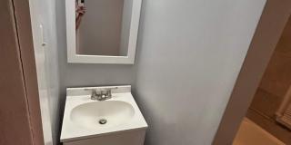 Come see this Charming 1 bedroom 1 bathroom duplex off of S. Parkway Gallery 7