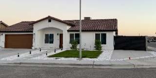 Gorgeous home available for rent with Solar! Gallery 1