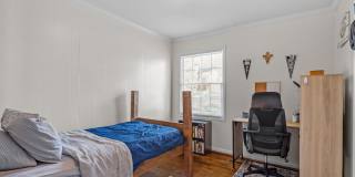 Charming 3 Bed, 2 Bath on Ward Street, Close to Universities Gallery 13
