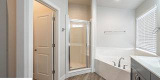 Beautiful 4 Bedroom Home Gallery 51