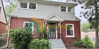 Updated 4-Bedroom Home with Bonus Living Space Gallery 1