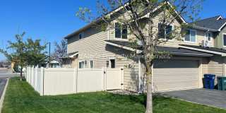 3 bed, 2.5 bath townhouse in CDA Place! Gallery 4