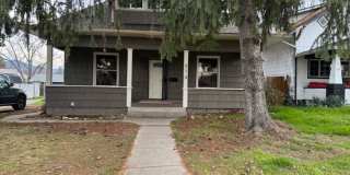 4 Bedroom Home Beautifully Updated w/ Original Character Gallery 1