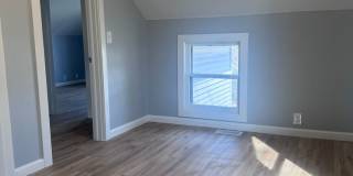 Remodeled 4 Bedroom 1 Bathroom Home Gallery 19