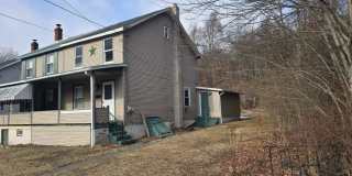 Charming 2 Bed / 1 Bath Single Family Home in Lansford with Front Porch & Yard! Charming 2 Bed / 1 Bath Single Family Home in Lansford with Front Porch & Yard! Gallery 3