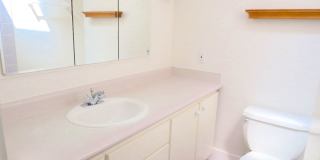 Rockridge Duplex | 3 Bed / 2 Bath | Hardwood Floors | Dogs Considered Rockridge Duplex | 3 Bed / 2 Bath | Hardwood Floors | Dogs Considered Gallery 16