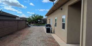 4 Bedroom Home Near Pine View High School With 2 Car Garage Gallery 6