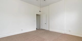 684 Hamlet Street Gallery 11