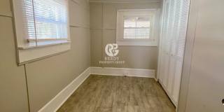 Remodeled 2 bedroom / 1 bathroom home available now! Gallery 13