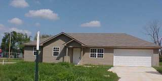 3bed/2bath Home close to Community Center Gallery 1