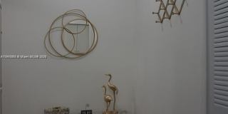 810 7th St Gallery 8