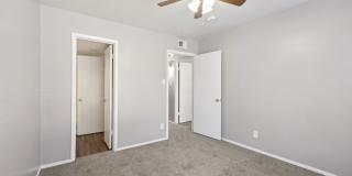 Premier Gardens Apt. Gallery 38