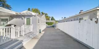 5439 Carpenter Ave Gallery 29