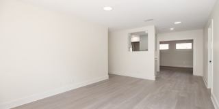 Minutes from Downtown and Blocks from St Edwards - Charming single-story Home Gallery 6