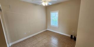 50% off this beautiful 2/2 Bouchelle Condo with private garage, see details* Gallery 9