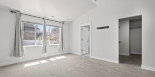 Large luxurious house with view of beautiful Utah Lake! Gallery 26