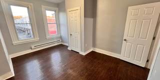 Updated 3 Bedroom 1.5 Bath Townhome w/ Paved Yard + Washer & Dryer Gallery 20