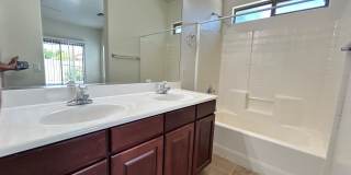 New Remodel 3 bedroom, 2 bathroom Gallery 15
