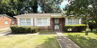 ** 3 bed 2 bath Forest Hills ** Call the self-showing number to schedule a tour 334-366-9198 Gallery 1