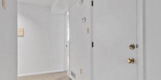6352 Aurelia St Gallery 10