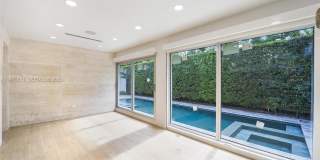 555 NE 52nd Ter Gallery 21