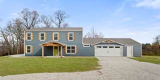Secluded Executive Retreat on 3.4+ Acres – Minutes from Fayetteville Gallery 1