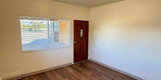 Updated 3-bedroom, 1 bath triplex in Springfield! Gallery 10