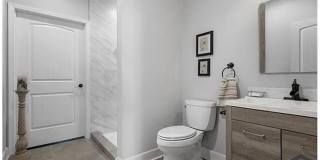 Room in 5 Bedroom Home at Dill Ave SW Gallery 10
