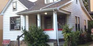 3 bedroom 1 bath single family home with yard. Gallery 1