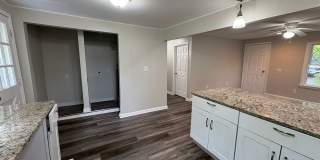Spacious 3 Besroom Home Brunswick OH Gallery 5