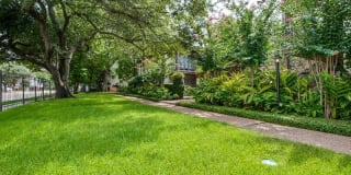 Creole on Yorktown Gallery 12