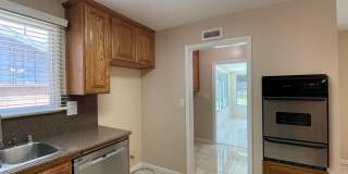 Stunning 4+2 West Hills Home Completely Redone! Gallery 14
