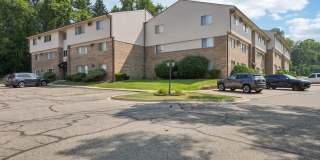 Rochester Square Gallery 38