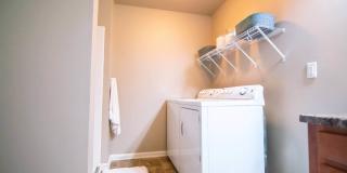Capitol Grove Apartments Gallery 20