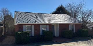 2 Bedroom 2 Bath Townhome Gallery 1