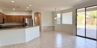 1289 E Iris Drive Gallery 7